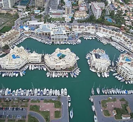 Sweet In Puerto Marina アパート